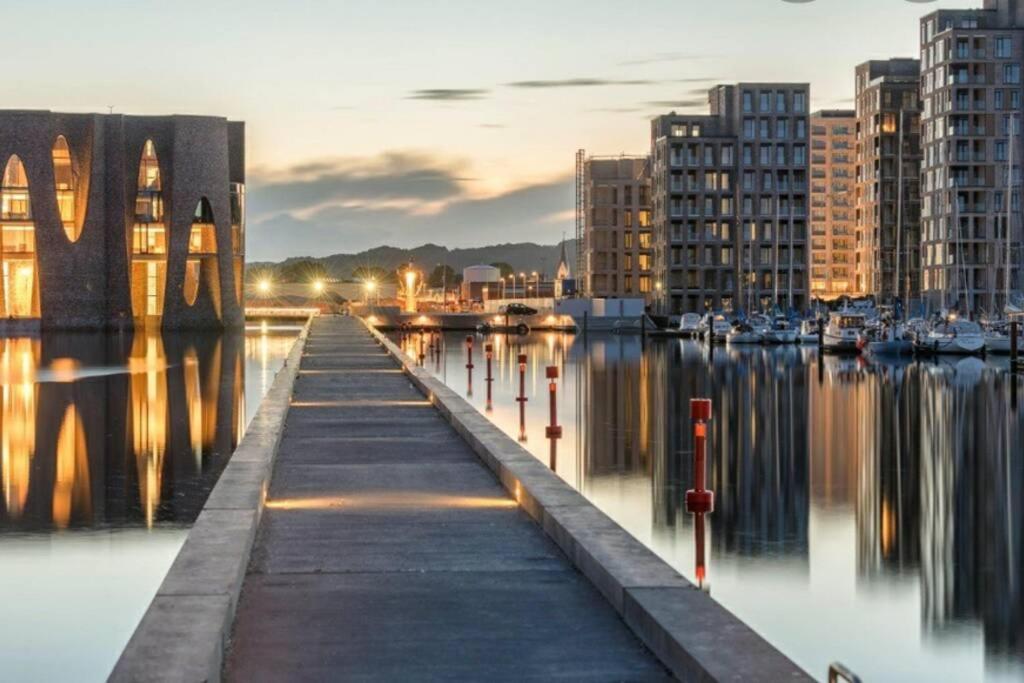 Helt Hus Naer Vejle Fjord Og Indkobs Center Villa Luaran gambar